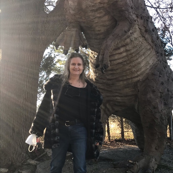 Meet your Posher, Christy - Picture 5 of 15